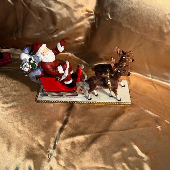 Santa in Sleigh with Two Reindeer and Toy Bag, on Stand, Vintage, Shoebox Size - Picture 5 of 7